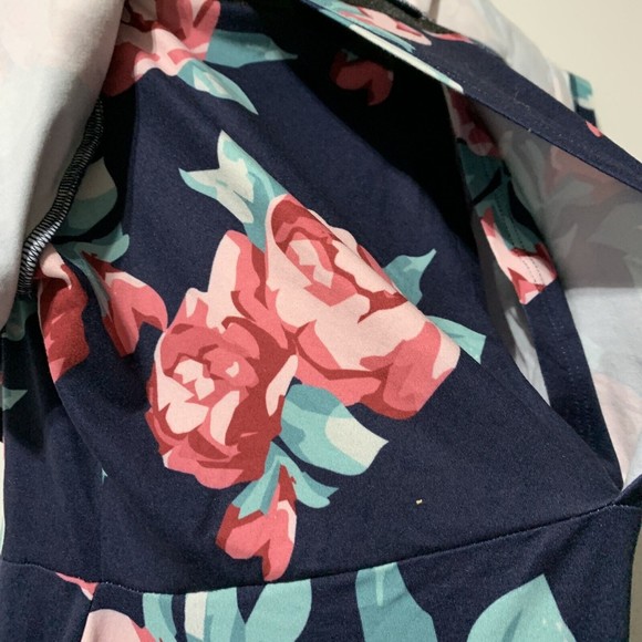 Kimi + Kai Women's Kathryn Maternity Dress Size S Flounce Hidden Nursing Panels - Picture 8 of 10